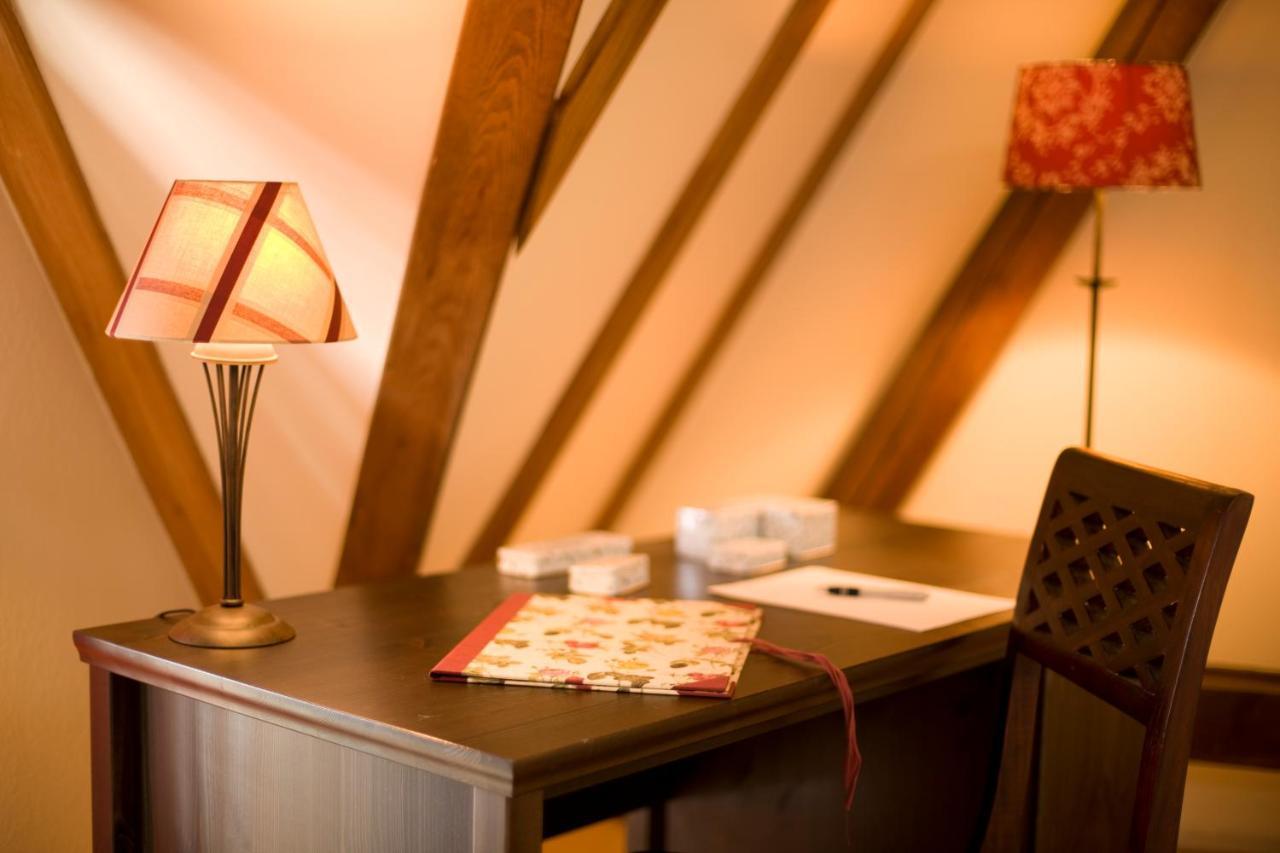 Gasthaus Und Pension "Zum Hauenden Schwein" Wörlitz Pokój zdjęcie
